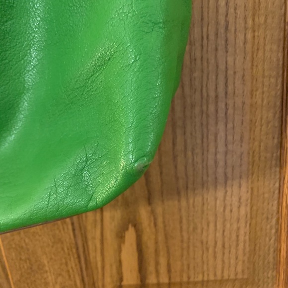 Dooney and Bourke Green shoulder bag - Picture 9 of 10